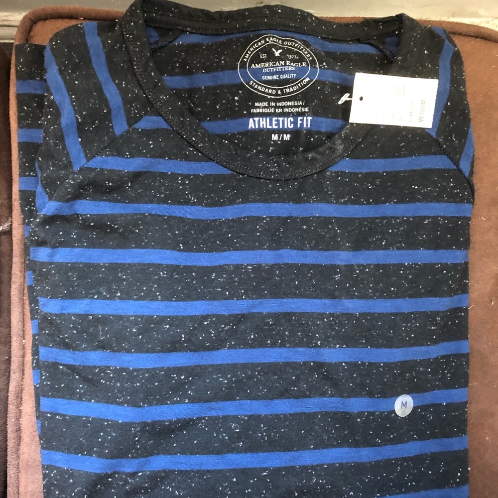 American Eagle long sleeve t-shirt.